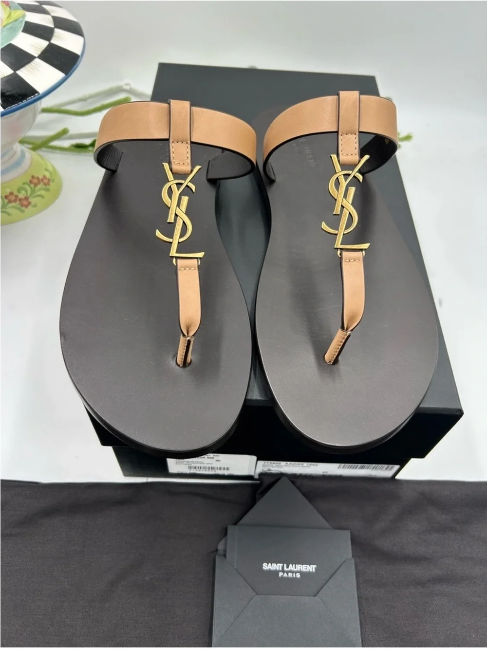Men’s Saint Laurent CASSANDRE thong YSL sandal size 45 made in Italy